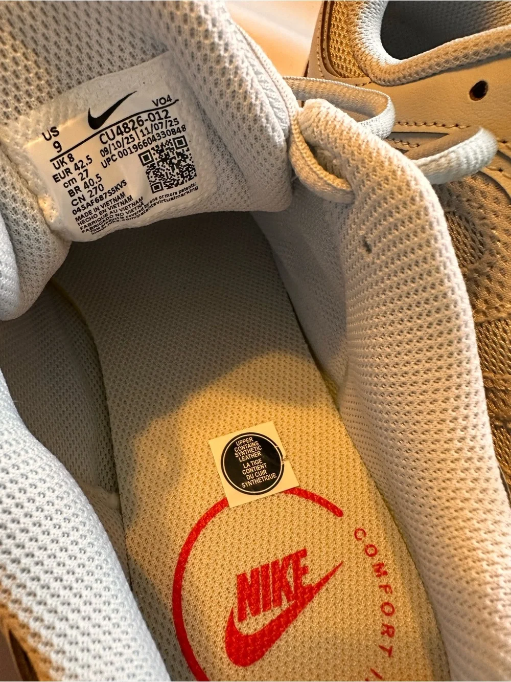Nike Air Max AP  Men’s White and Silver Sneakers Box Without Lid Platinum Lid.